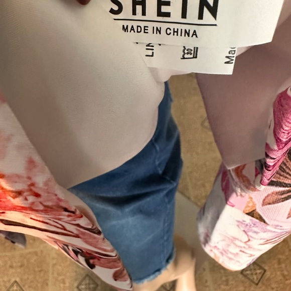 💖 NWOT/SHEIN Privé Random Floral Print Blazer 💖 - Picture 6 of 7